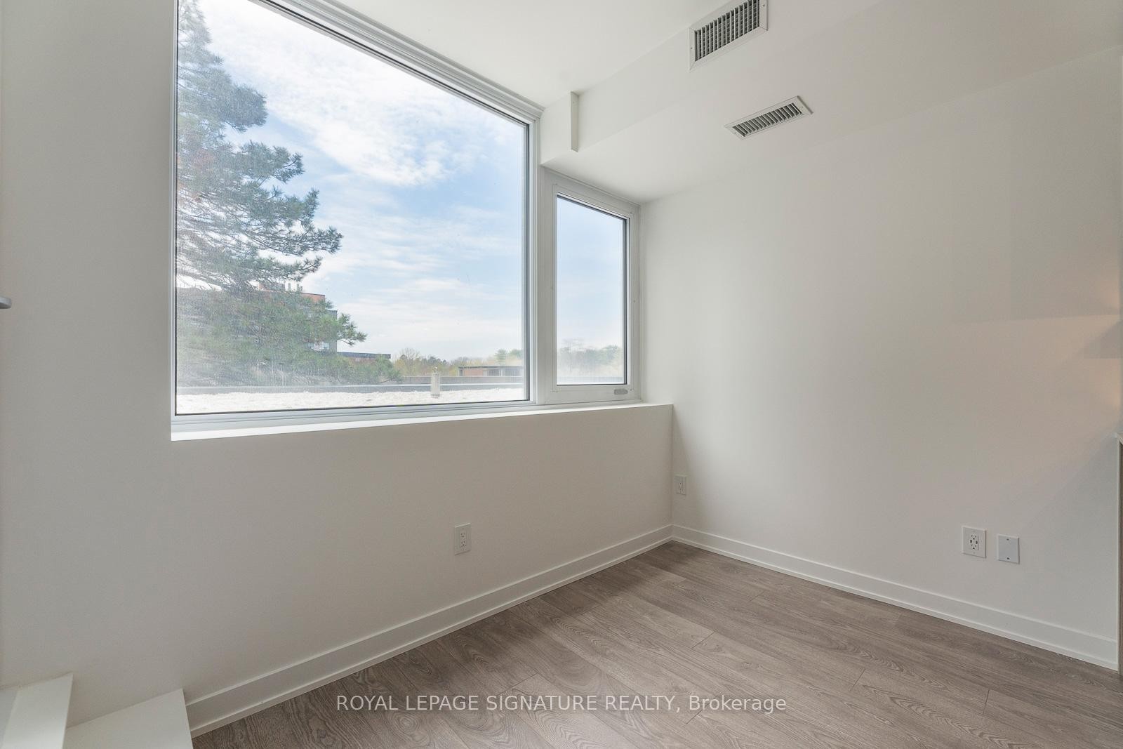 









28


Ann

Street, 215,
Mississauga,




ON
M3C 0H5

