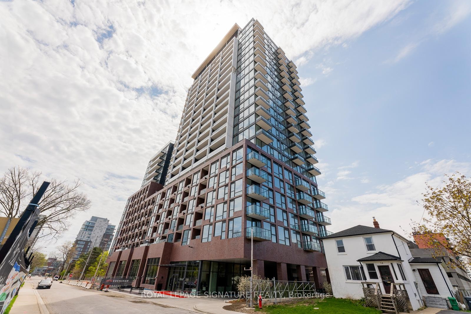 









28


Ann

Street, 215,
Mississauga,




ON
M3C 0H5

