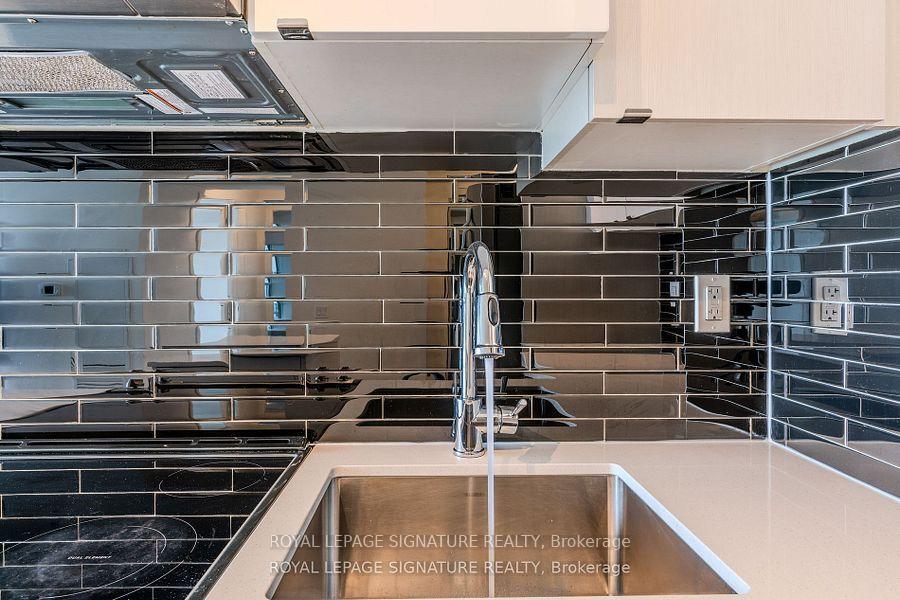 









1461


Lawrence

Avenue West, 1101,
Toronto,




ON
M6L 0A6

