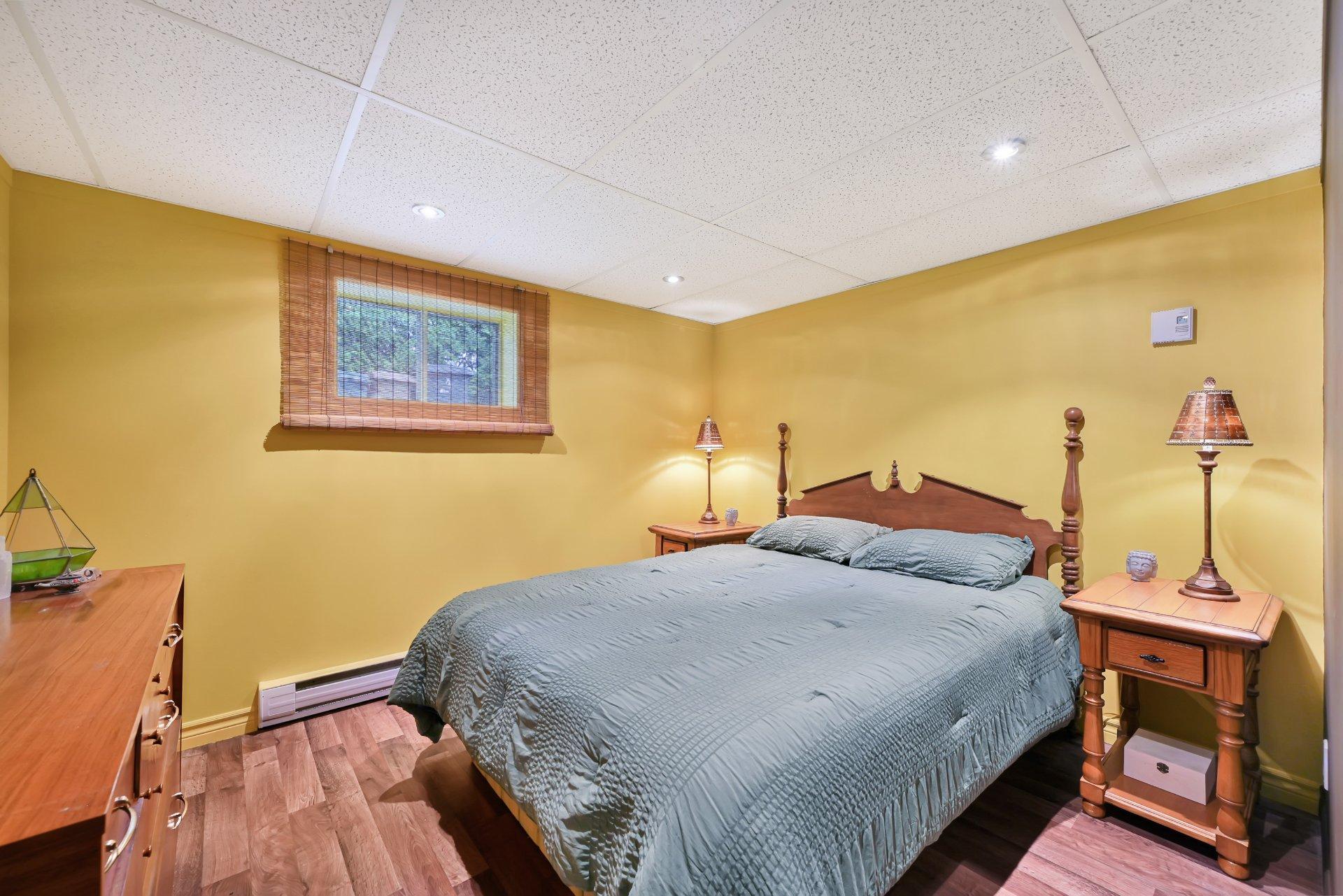 









1116


Place Jean-François

,
Saint-Jérôme,




QC
J5L1R6

