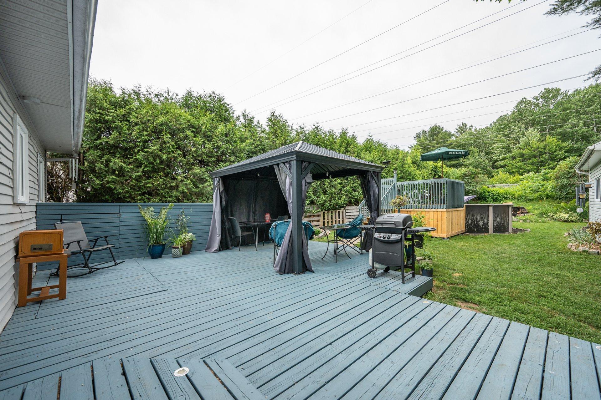 









1116


Place Jean-François

,
Saint-Jérôme,




QC
J5L1R6

