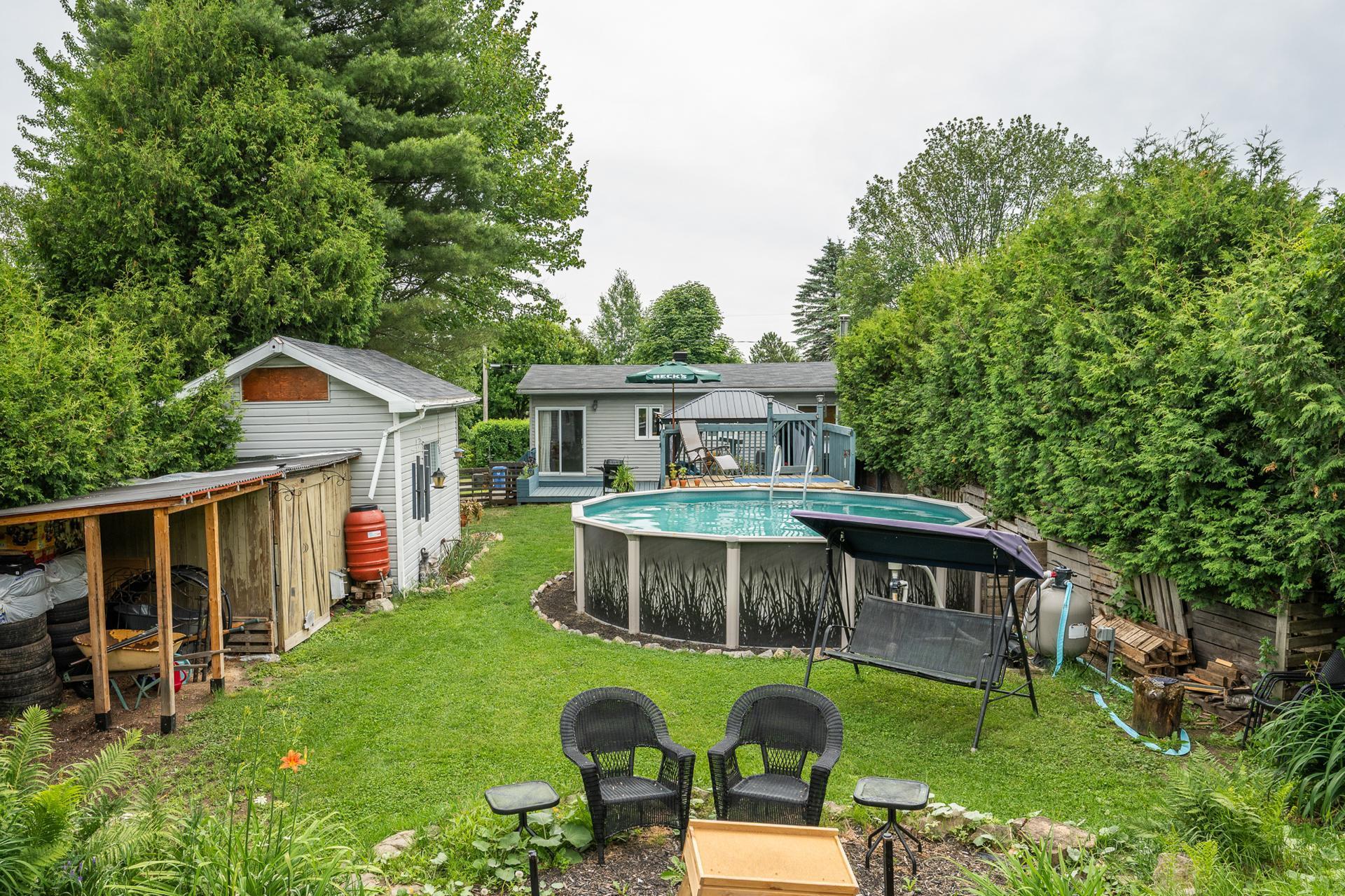 









1116


Place Jean-François

,
Saint-Jérôme,




QC
J5L1R6

