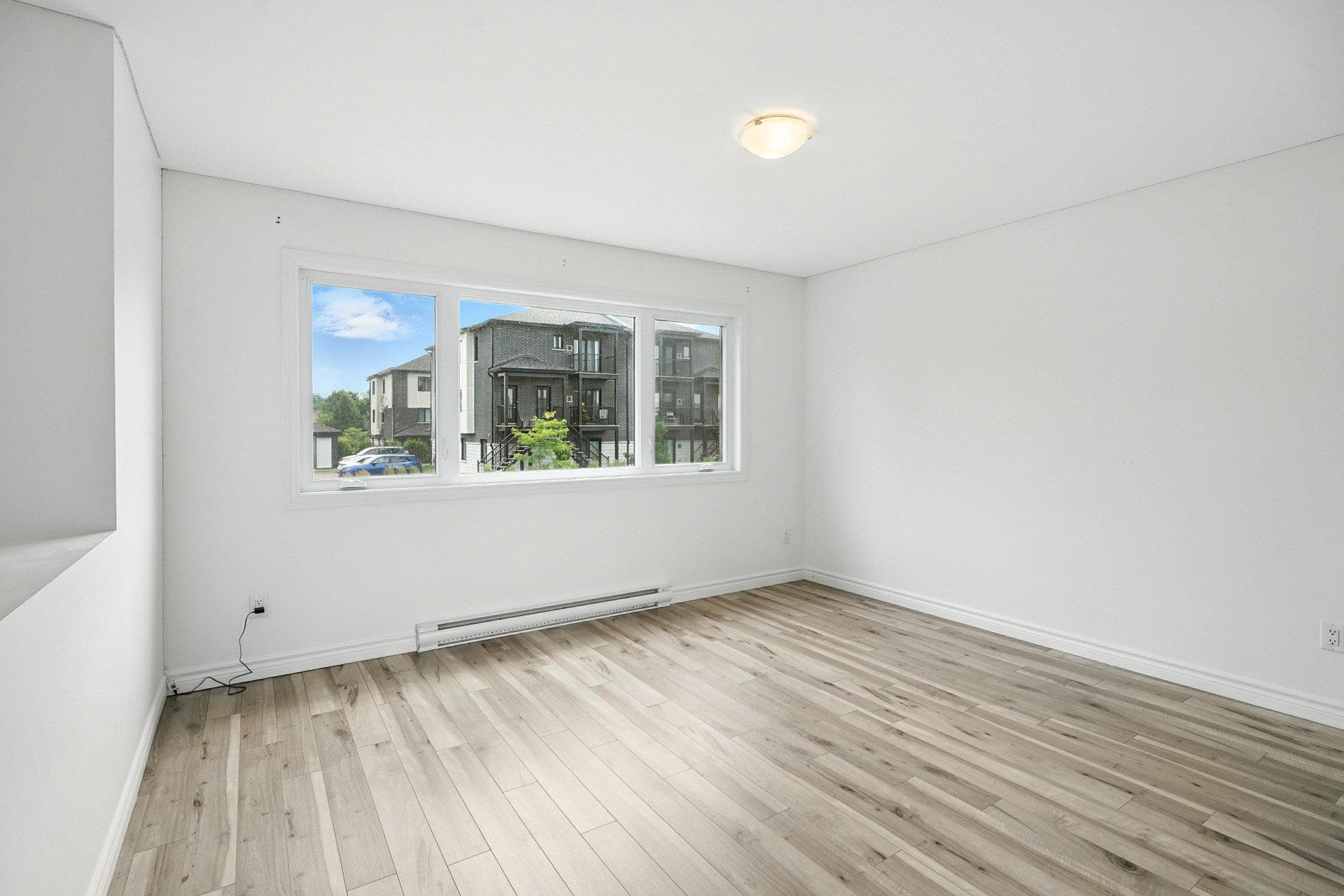 









87


Rue Adélard-Hamelin

,
Gatineau (Buckingham),




QC
J8L0Y8

