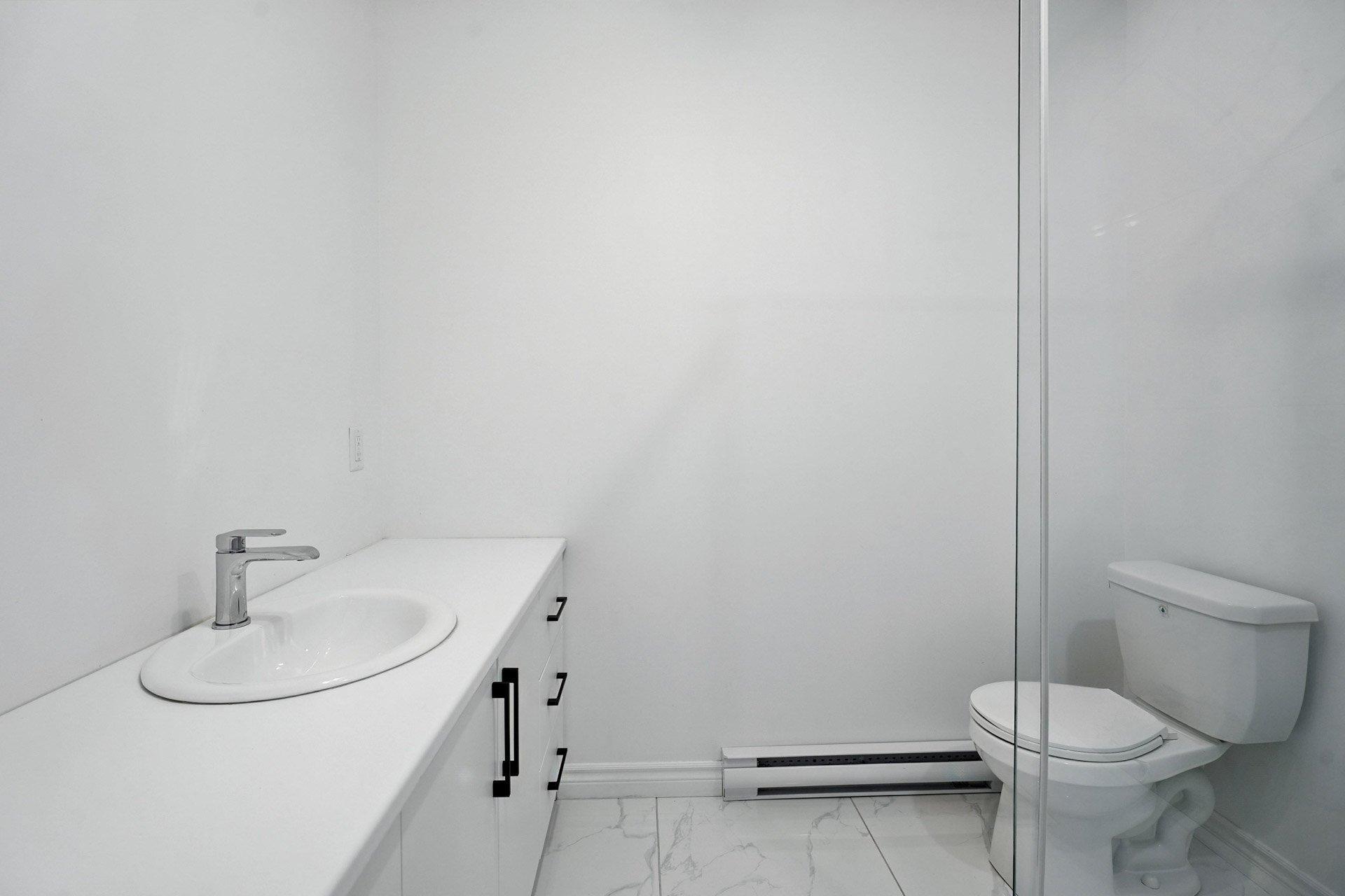 









87


Rue Adélard-Hamelin

,
Gatineau (Buckingham),




QC
J8L0Y8

