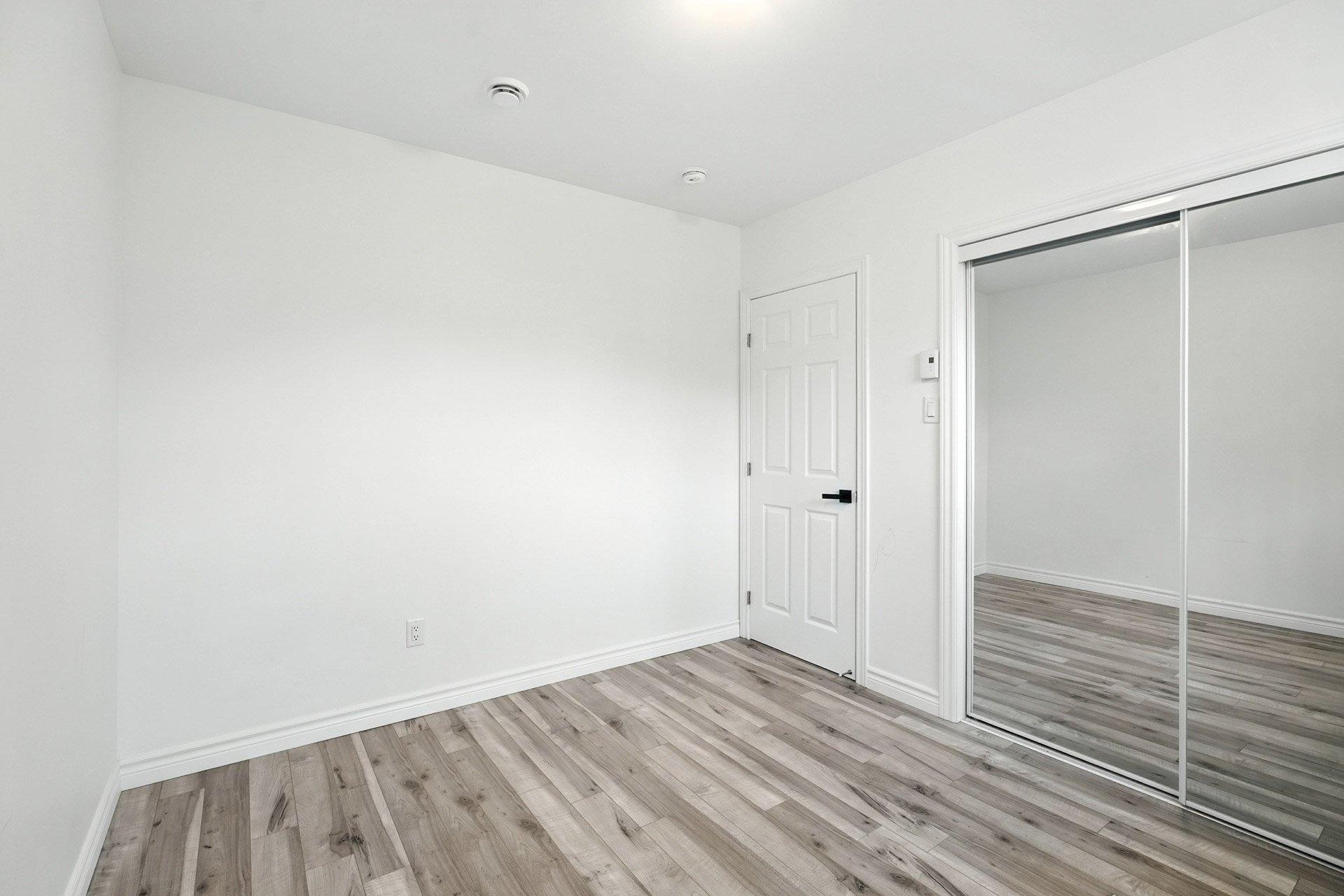 









87


Rue Adélard-Hamelin

,
Gatineau (Buckingham),




QC
J8L0Y8

