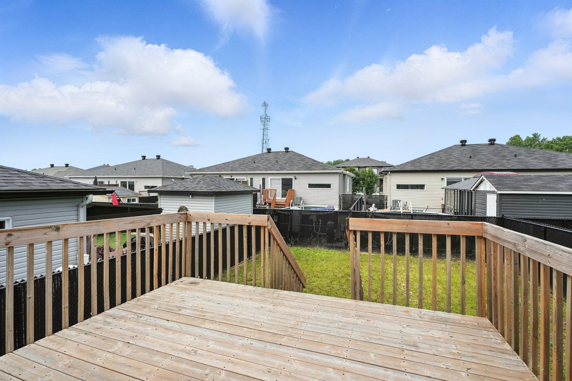 









87


Rue Adélard-Hamelin

,
Gatineau (Buckingham),




QC
J8L0Y8

