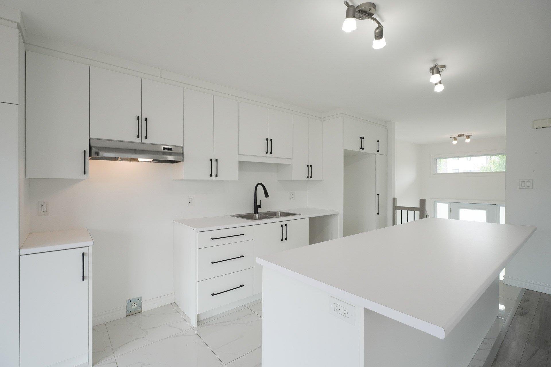 









87


Rue Adélard-Hamelin

,
Gatineau (Buckingham),




QC
J8L0Y8

