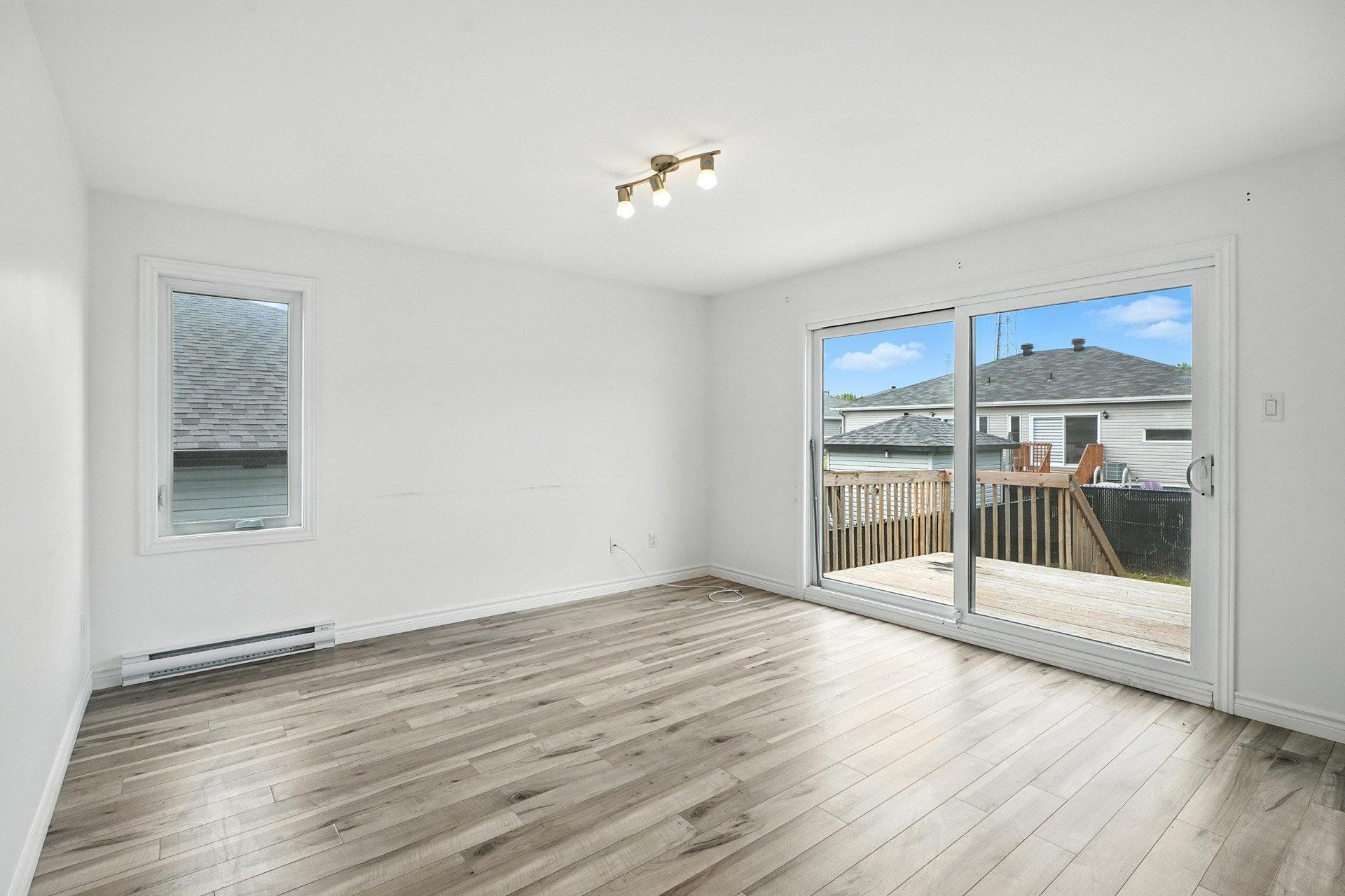 









87


Rue Adélard-Hamelin

,
Gatineau (Buckingham),




QC
J8L0Y8

