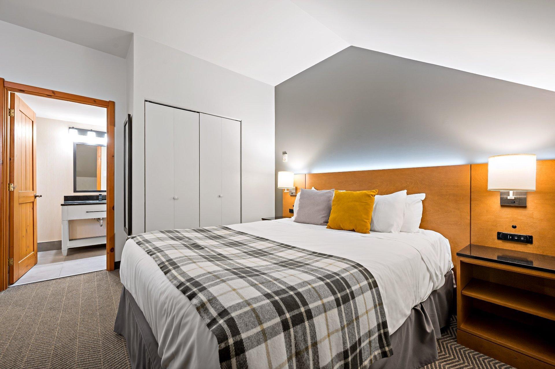 









140


Ch. au Pied-de-la-Montagne

, 518,
Mont-Tremblant,




QC
J8E3M2

