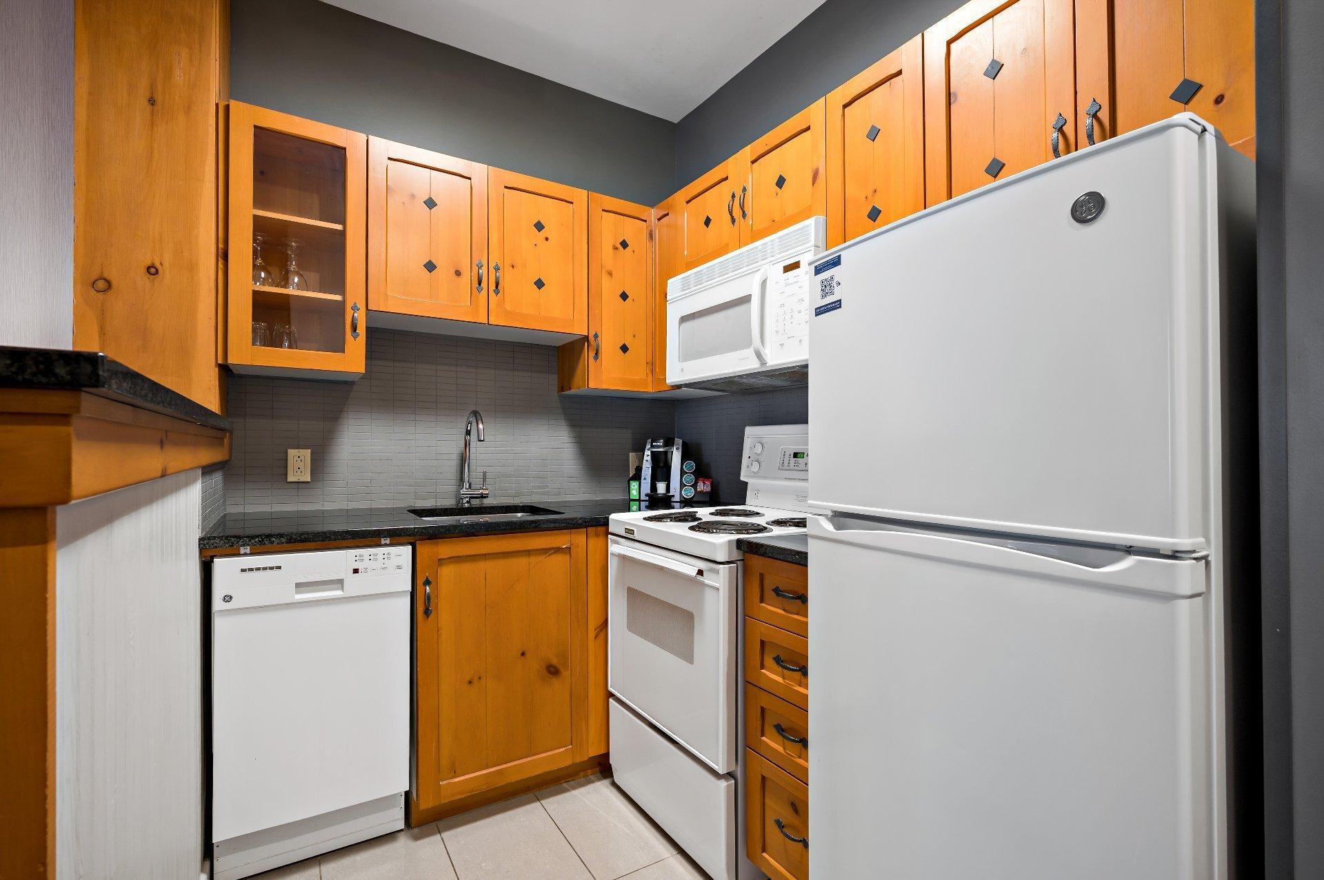 









140


Ch. au Pied-de-la-Montagne

, 518,
Mont-Tremblant,




QC
J8E3M2

