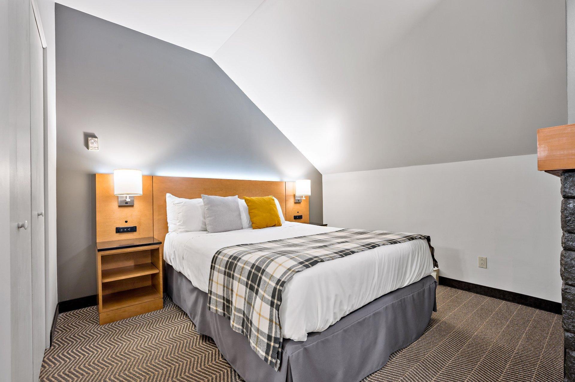 









140


Ch. au Pied-de-la-Montagne

, 518,
Mont-Tremblant,




QC
J8E3M2

