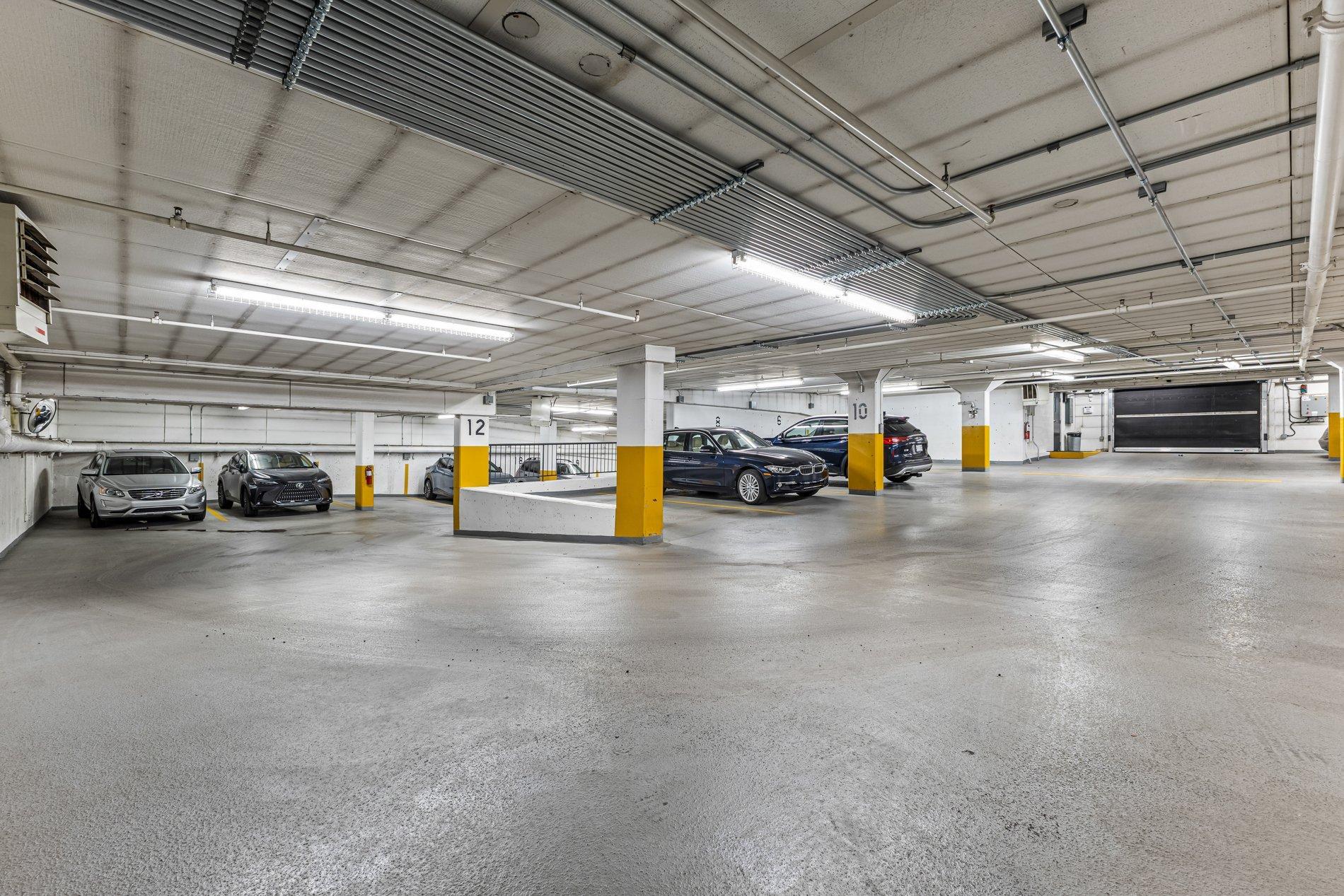 









1321


Rue Sherbrooke O.

, B51,
Montréal (Ville-Marie),




QC
H3G1J4

