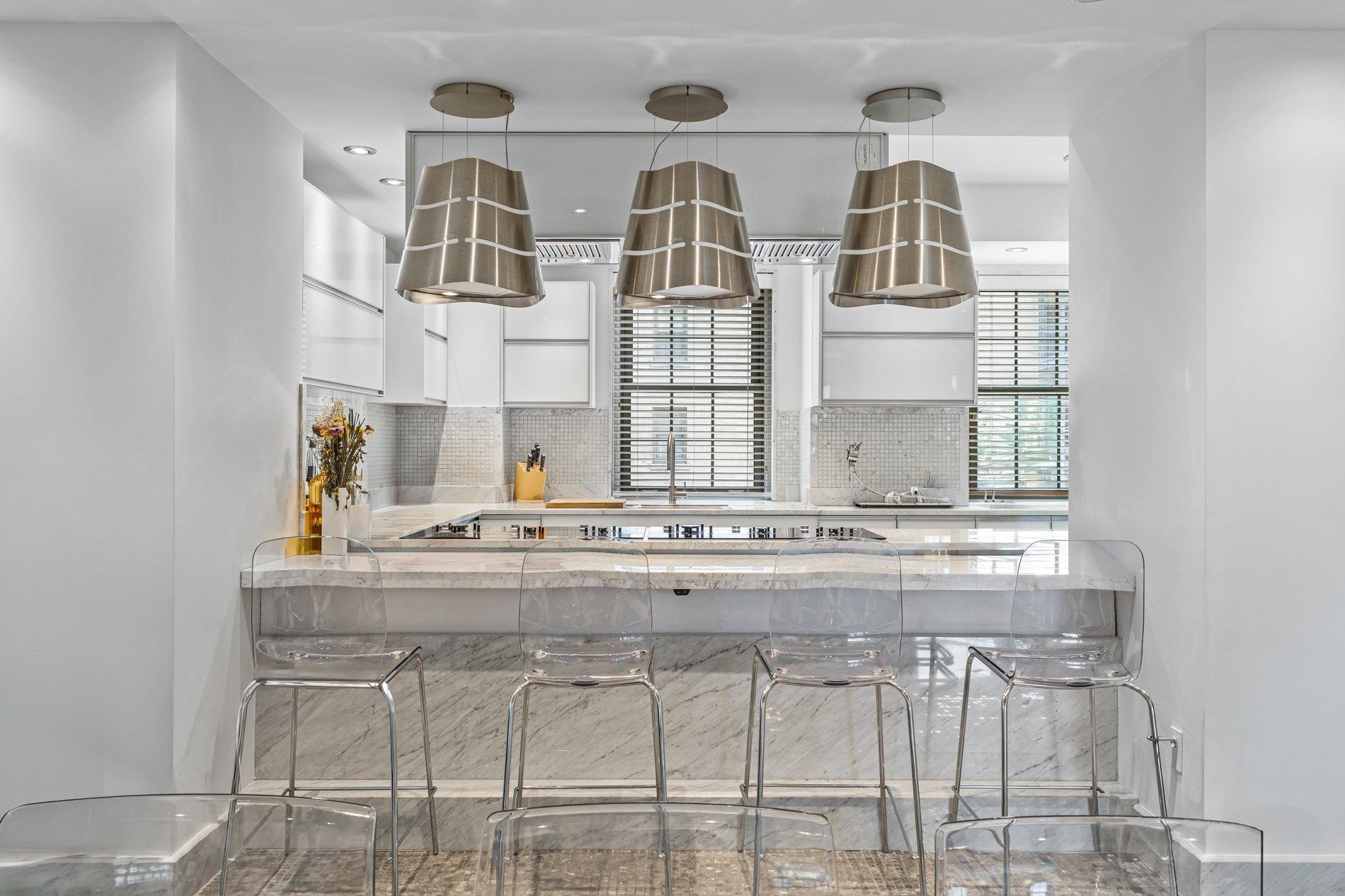 









1321


Rue Sherbrooke O.

, B51,
Montréal (Ville-Marie),




QC
H3G1J4

