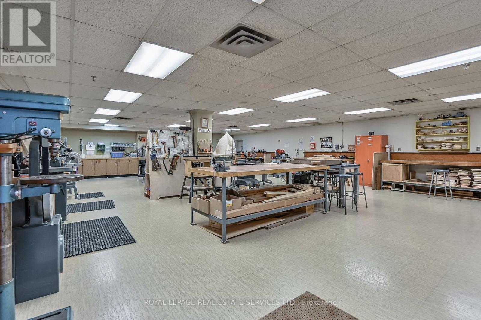 












306 - 2180 MARINE DRIVE

,
Oakville,




Ontario
L6L5V2

