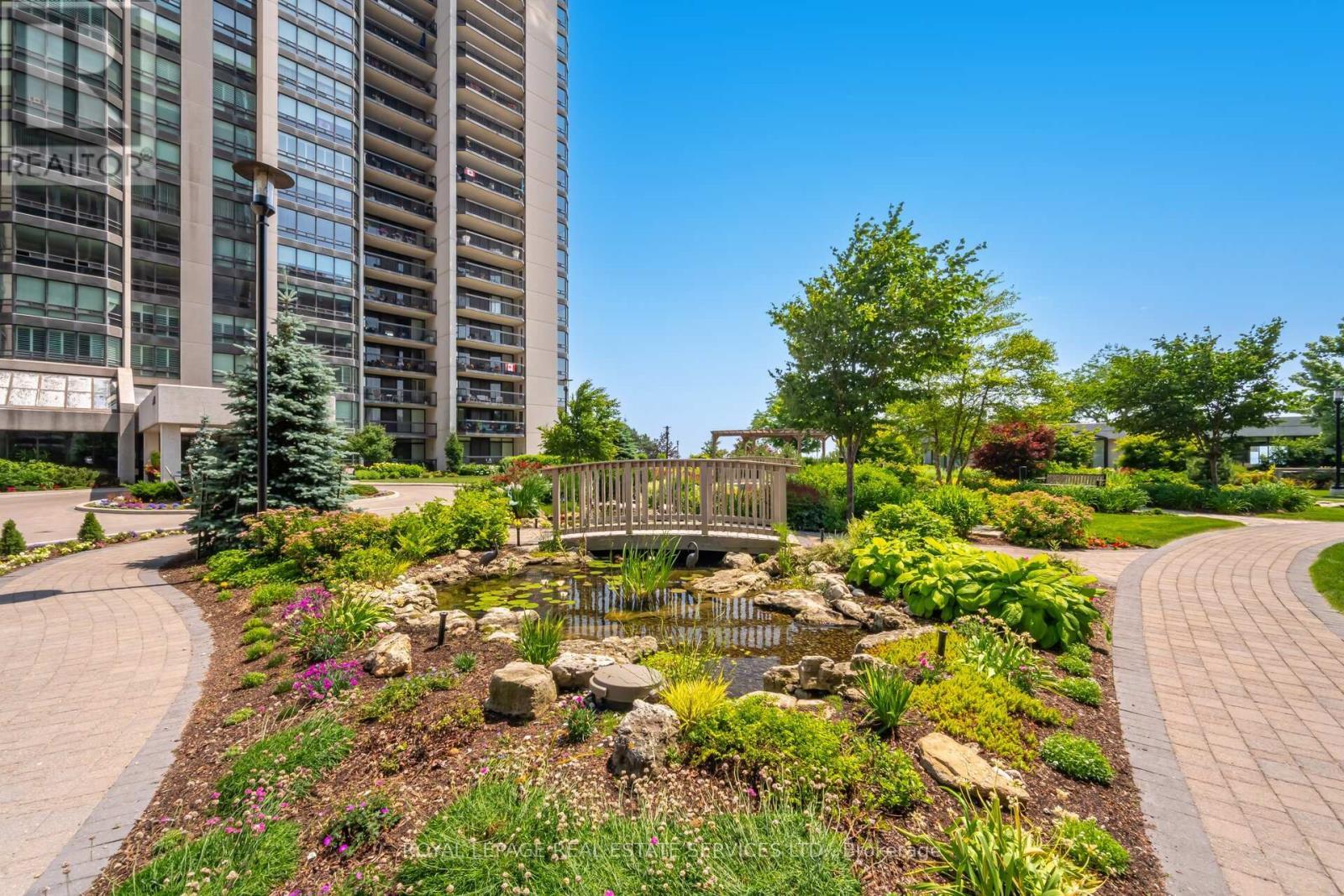 












306 - 2180 MARINE DRIVE

,
Oakville,




Ontario
L6L5V2

