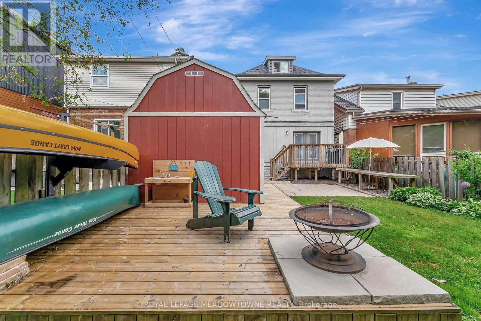 












201 ROTHSAY AVENUE

,
Hamilton,




Ontario
L8M3G6

