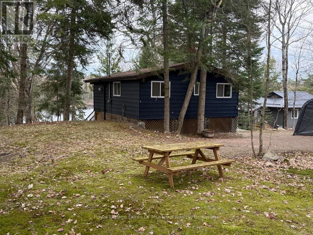 












879 RELATIVE ROAD

,
Armour,




Ontario
P0A1C0

