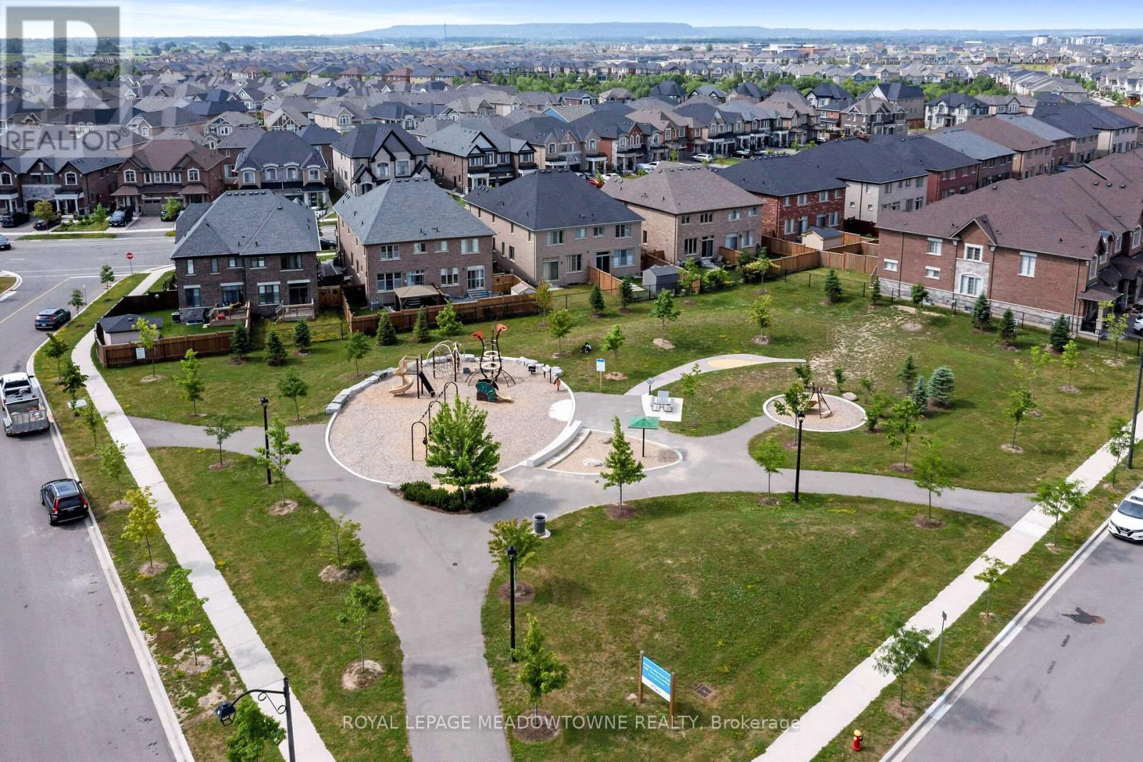 












628 BEAM COURT

,
Milton,




Ontario
L9E1L3

