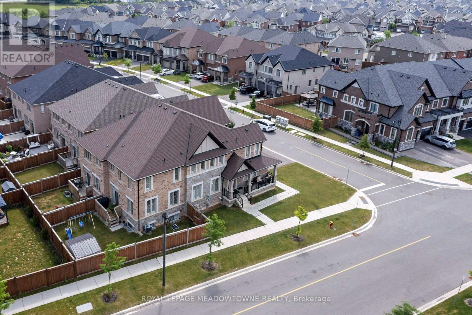 












628 BEAM COURT

,
Milton,




Ontario
L9E1L3

