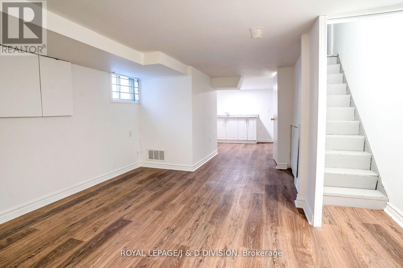












94 BROOKSIDE DRIVE

,
Toronto,




Ontario
M4E2M1

