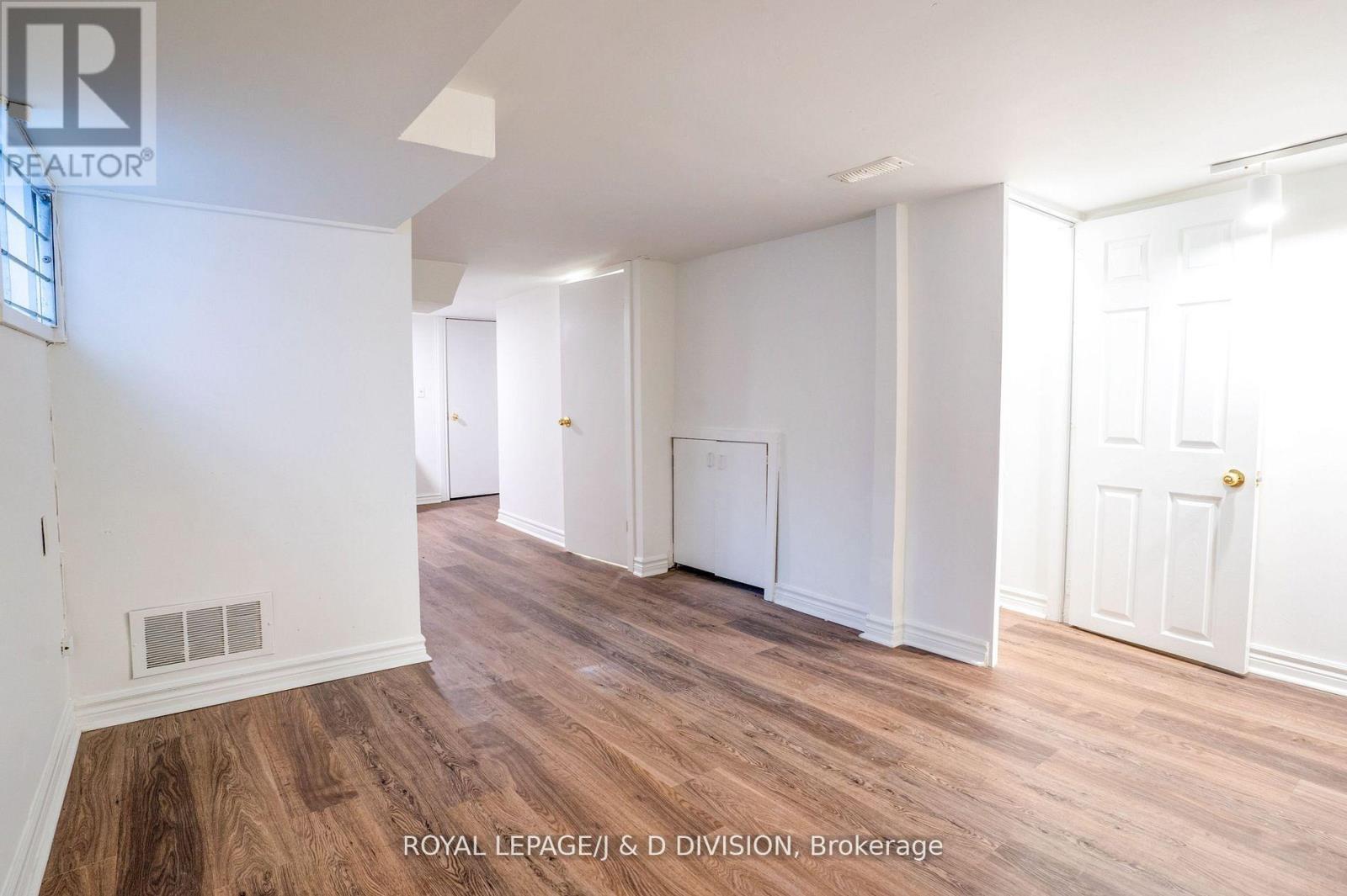












94 BROOKSIDE DRIVE

,
Toronto,




Ontario
M4E2M1


