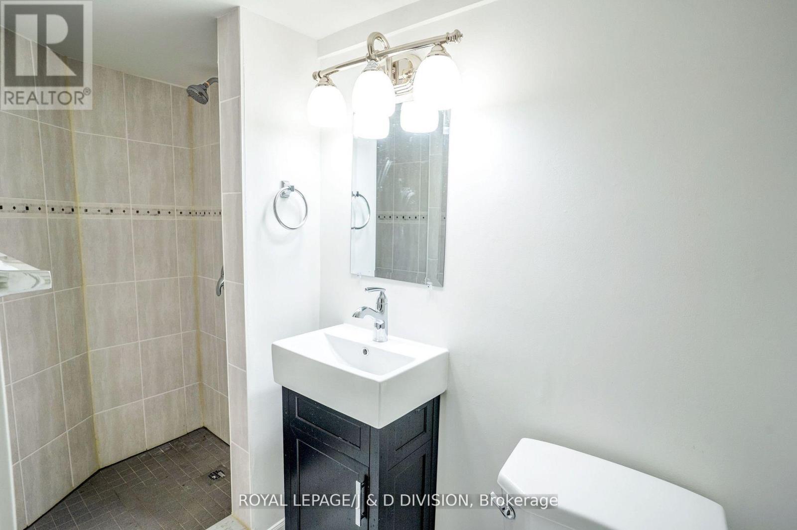 












94 BROOKSIDE DRIVE

,
Toronto,




Ontario
M4E2M1

