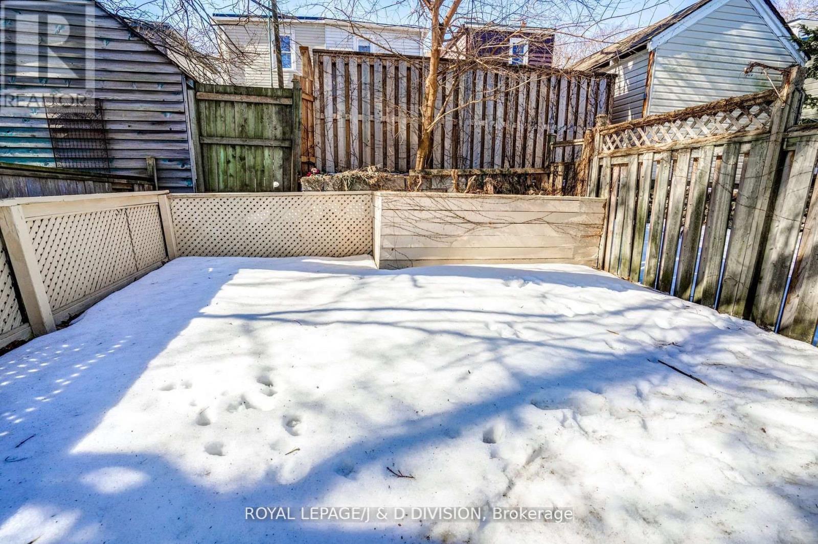 












94 BROOKSIDE DRIVE

,
Toronto,




Ontario
M4E2M1

