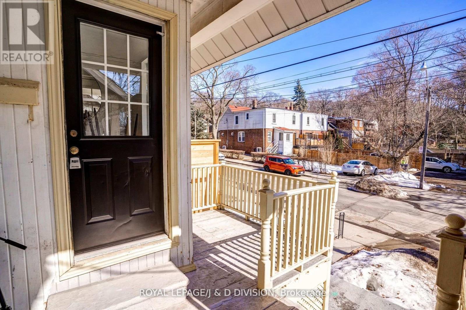 












94 BROOKSIDE DRIVE

,
Toronto,




Ontario
M4E2M1

