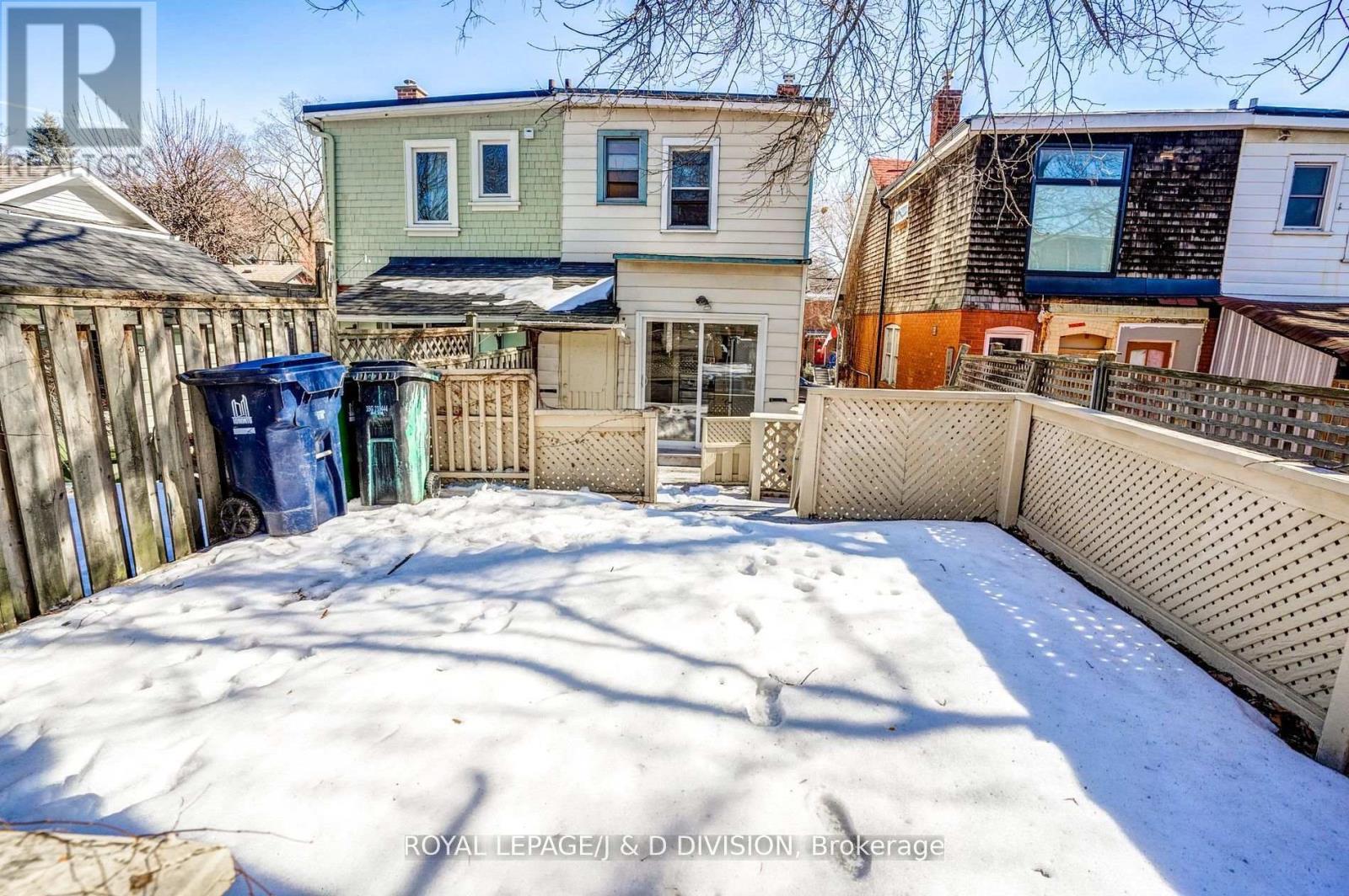 












94 BROOKSIDE DRIVE

,
Toronto,




Ontario
M4E2M1

