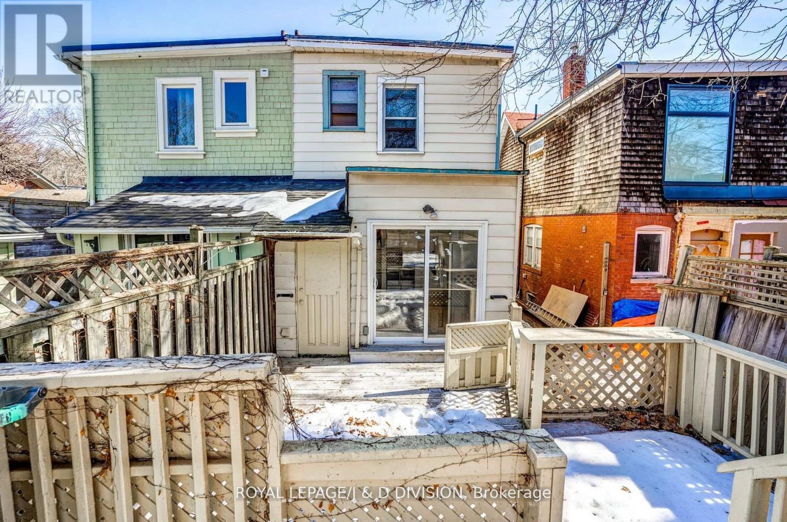












94 BROOKSIDE DRIVE

,
Toronto,




Ontario
M4E2M1

