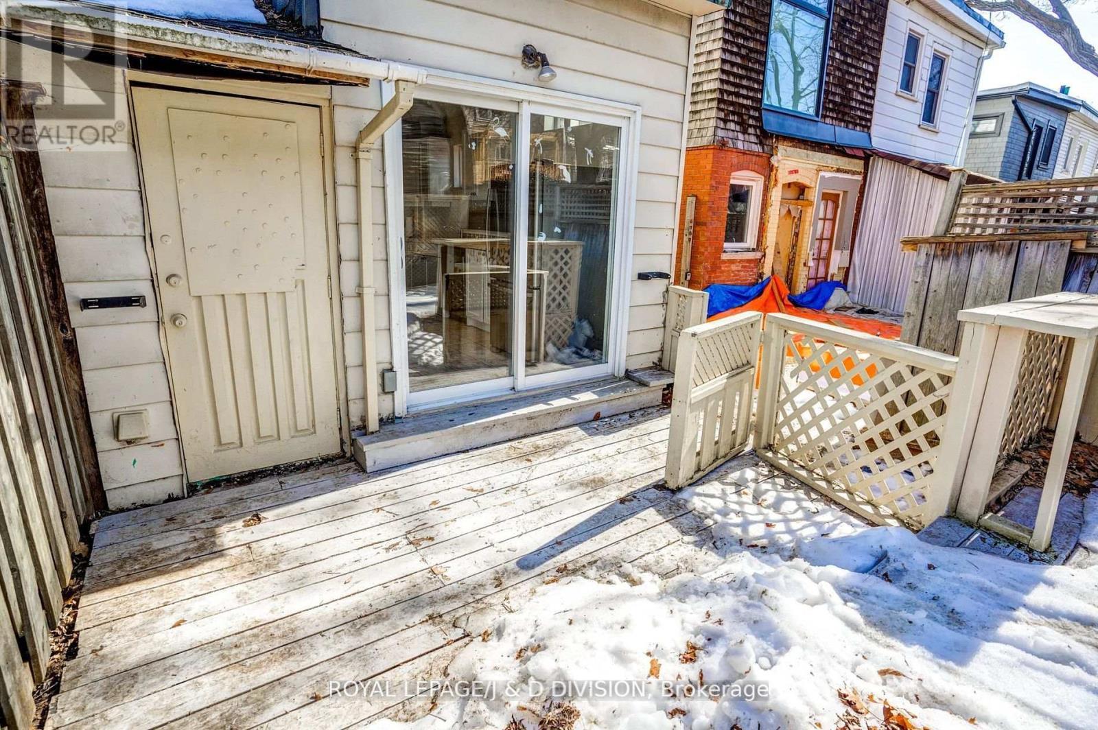 












94 BROOKSIDE DRIVE

,
Toronto,




Ontario
M4E2M1

