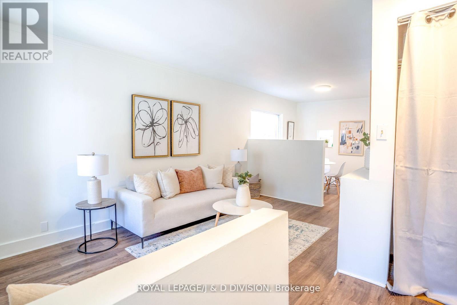 












94 BROOKSIDE DRIVE

,
Toronto,




Ontario
M4E2M1

