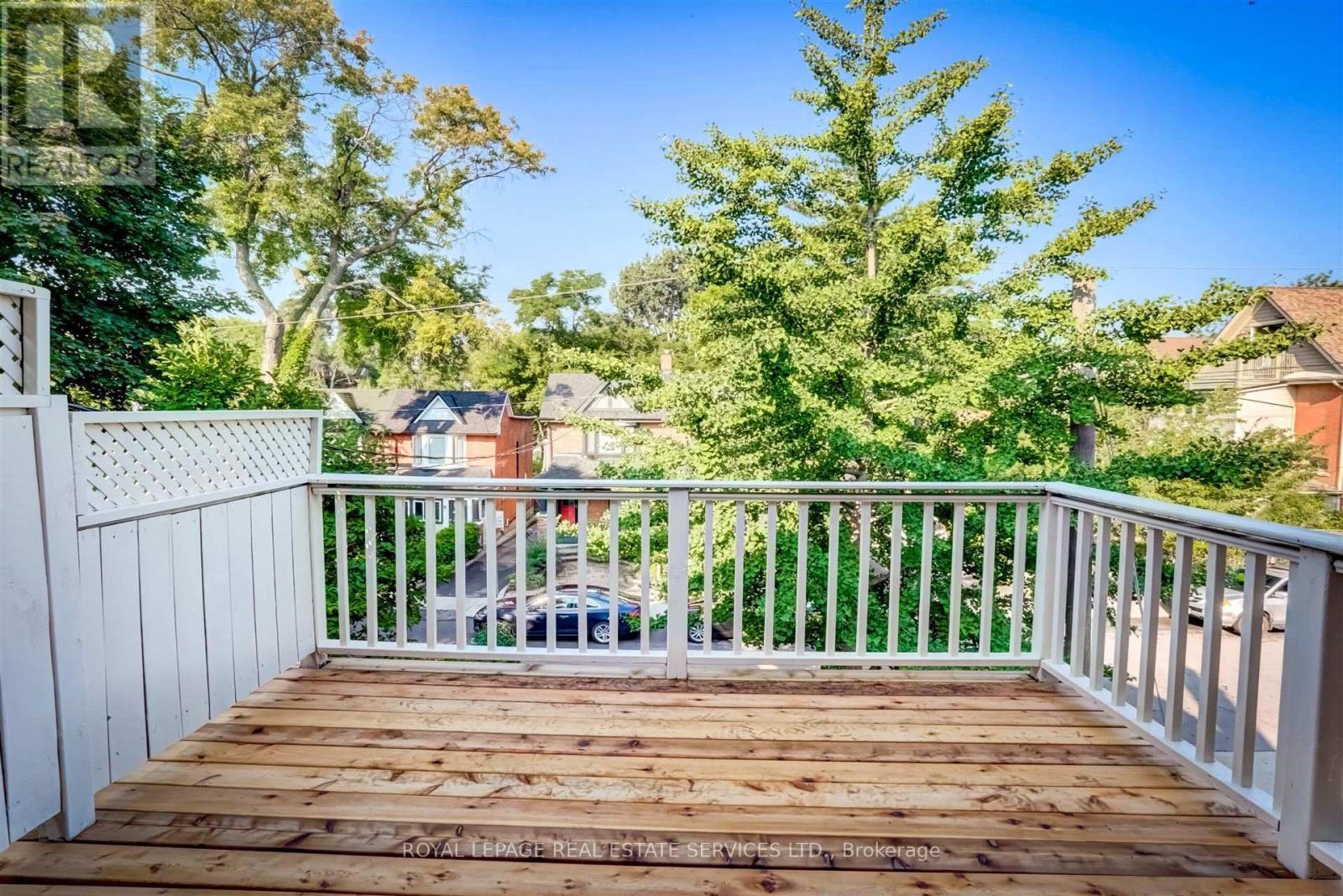 












93 MEDLAND CRESCENT

,
Toronto,




Ontario
M6P2N3

