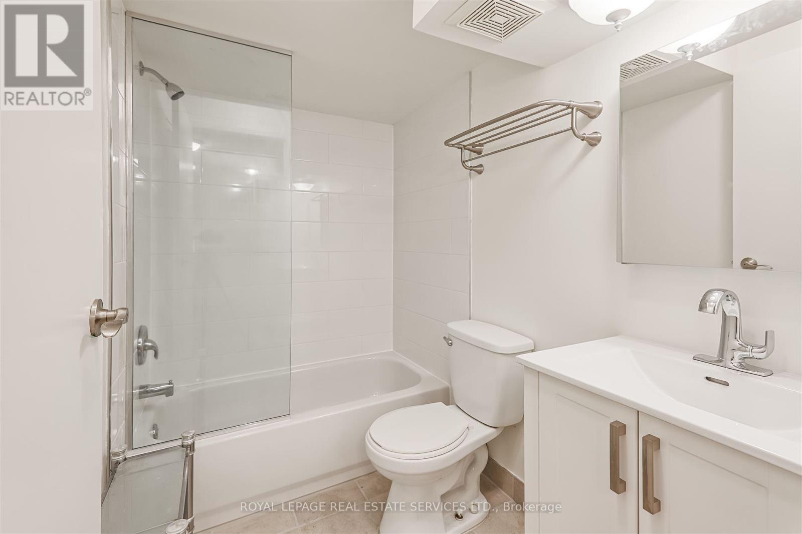 












93 MEDLAND CRESCENT

,
Toronto,




Ontario
M6P2N3

