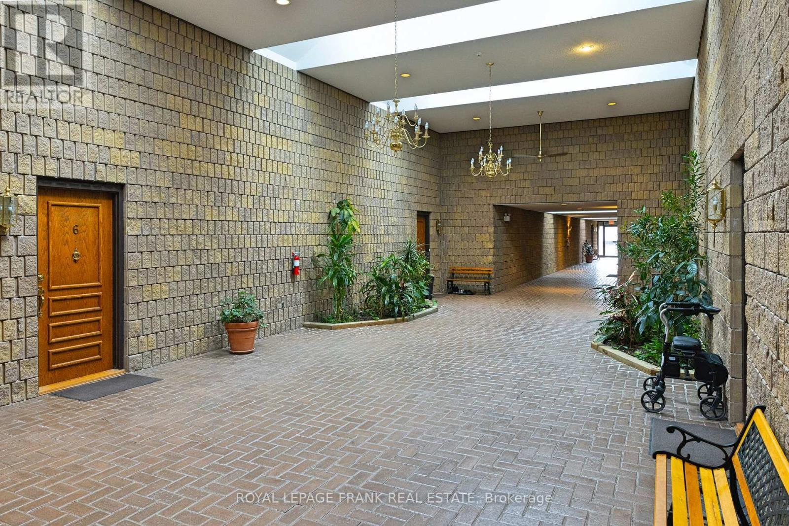 












1 - 21 PADDOCK WOOD

,
Peterborough East (North),




Ontario
K9H7H2

