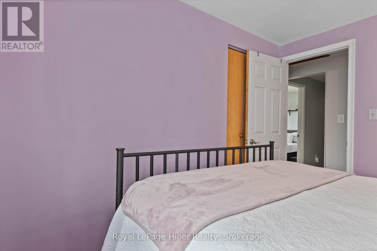 












47 WINDEMERE CRESCENT

,
Stratford,




Ontario
N5A6A8

