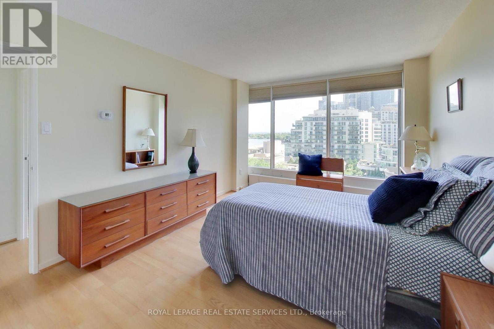 












904 - 2045 LAKE SHORE BOULEVARD W

,
Toronto,




Ontario
M8V2Z6

