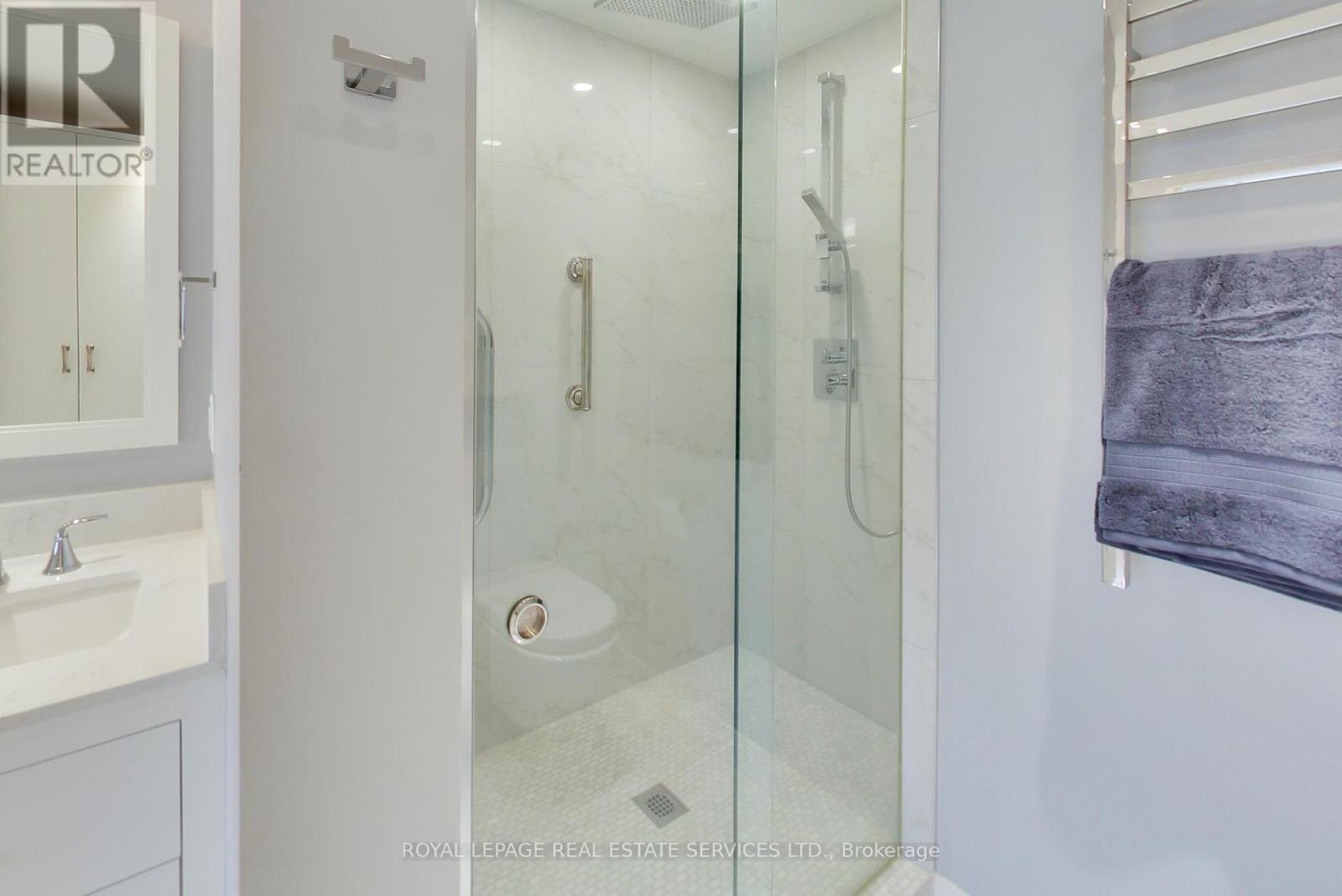 












904 - 2045 LAKE SHORE BOULEVARD W

,
Toronto,




Ontario
M8V2Z6

