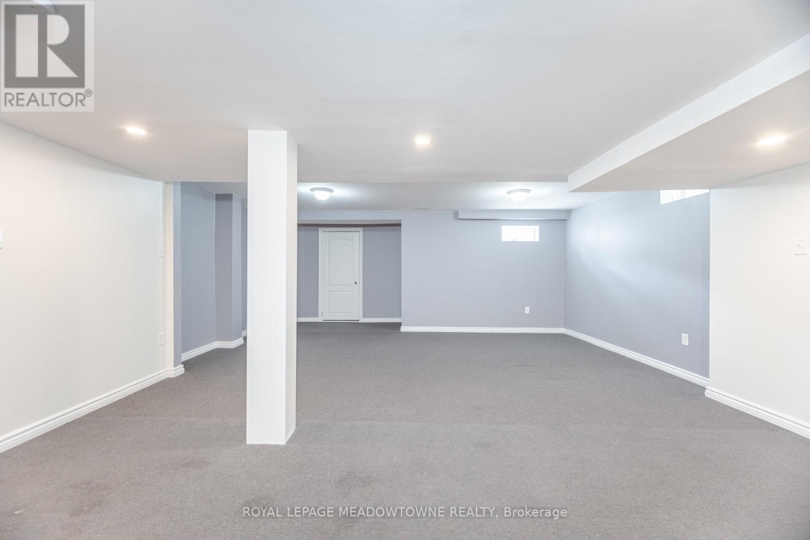 












33 BRIGHTSVIEW DRIVE

,
Richmond Hill,




Ontario
L4E3Z2

