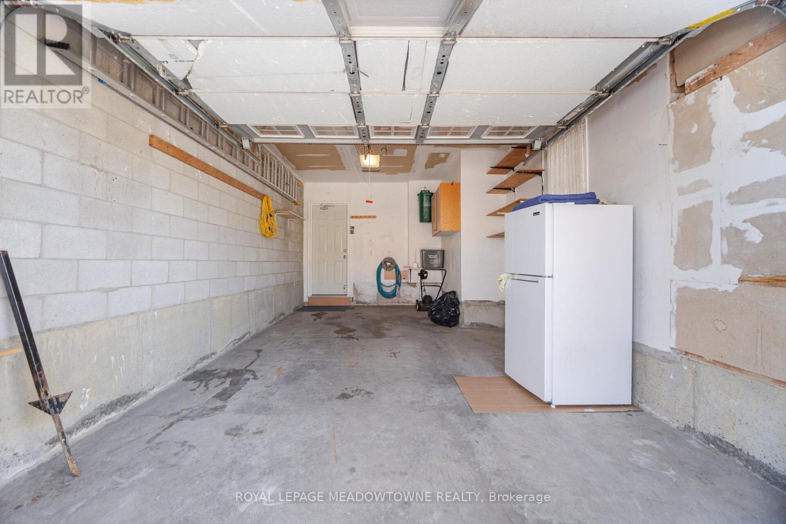 












33 BRIGHTSVIEW DRIVE

,
Richmond Hill,




Ontario
L4E3Z2

