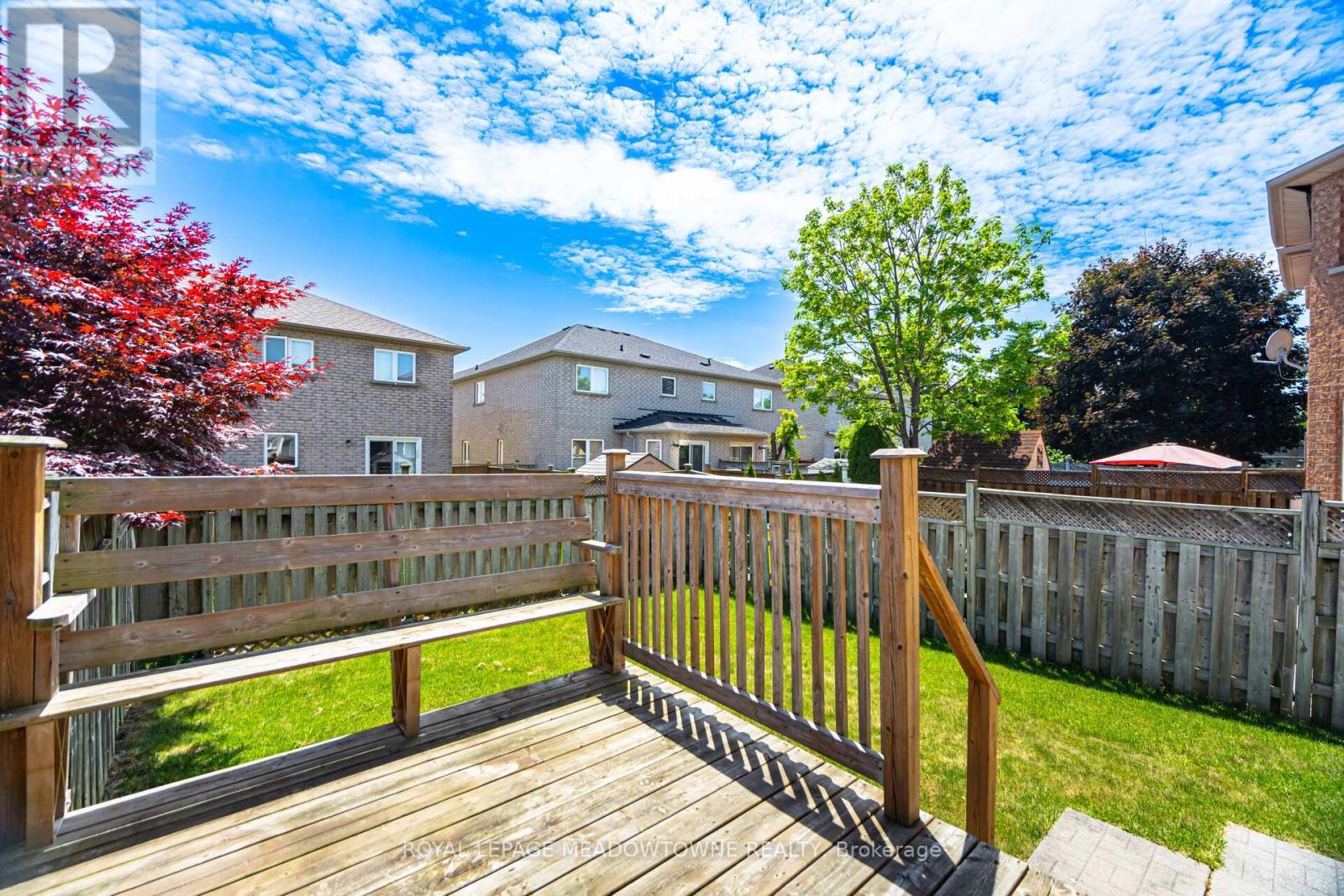 












33 BRIGHTSVIEW DRIVE

,
Richmond Hill,




Ontario
L4E3Z2

