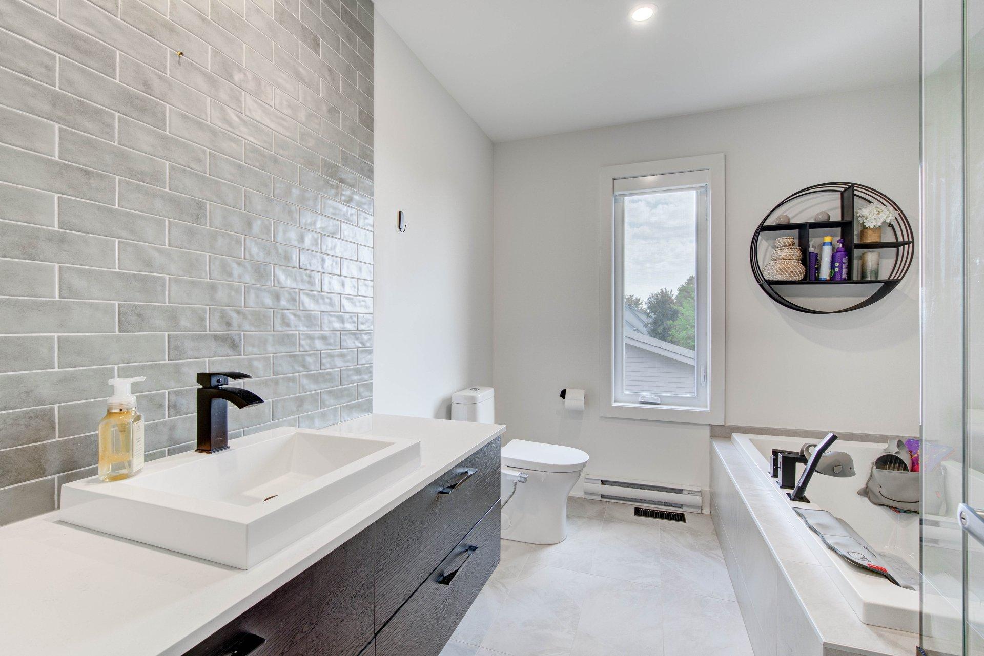 









3444


Rue du Collège

,
Longueuil (Saint-Hubert),




QC
J3Y5S1

