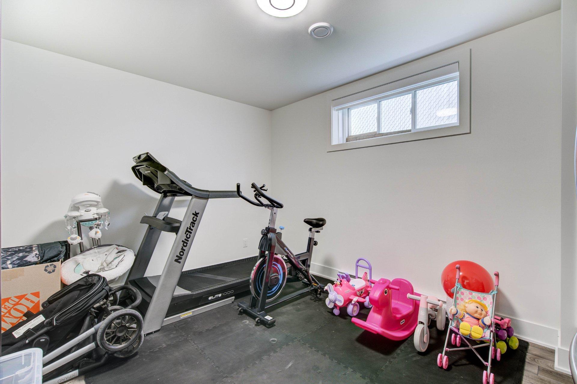 









3444


Rue du Collège

,
Longueuil (Saint-Hubert),




QC
J3Y5S1

