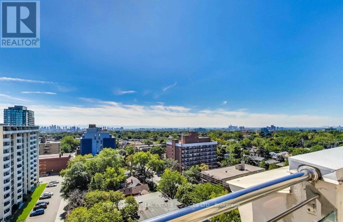 












208 - 15 MAPLEWOOD AVENUE

,
Toronto,




Ontario
M6C4B4


