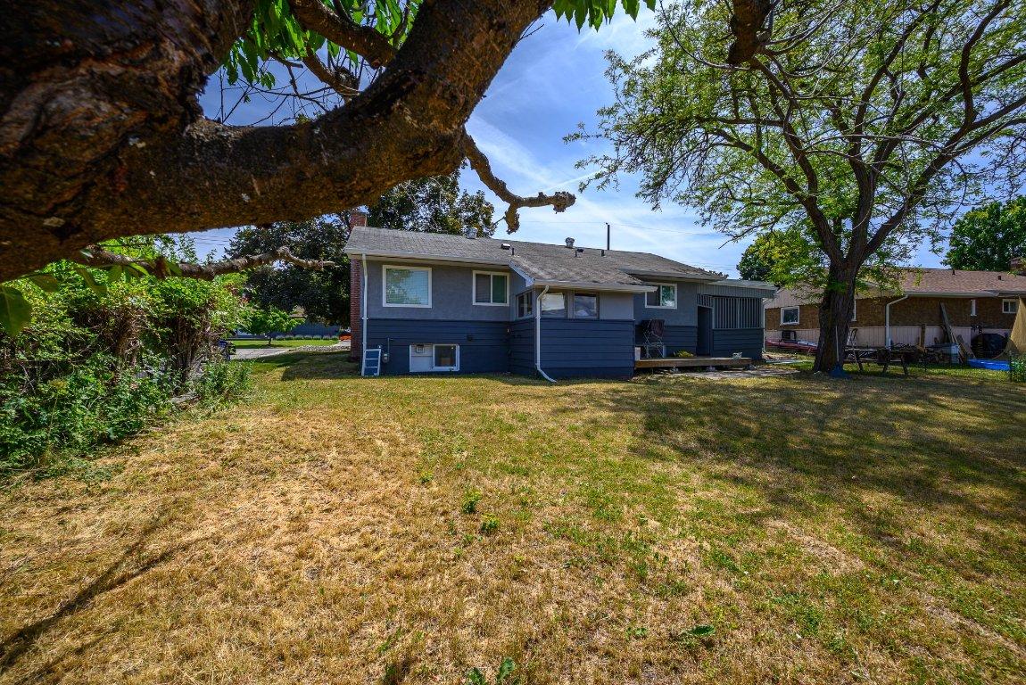 









1903


29

Crescent,
Vernon,




BC
V1T 1Y6

