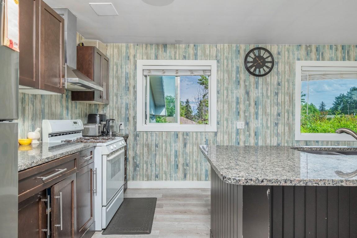 









1903


29

Crescent,
Vernon,




BC
V1T 1Y6

