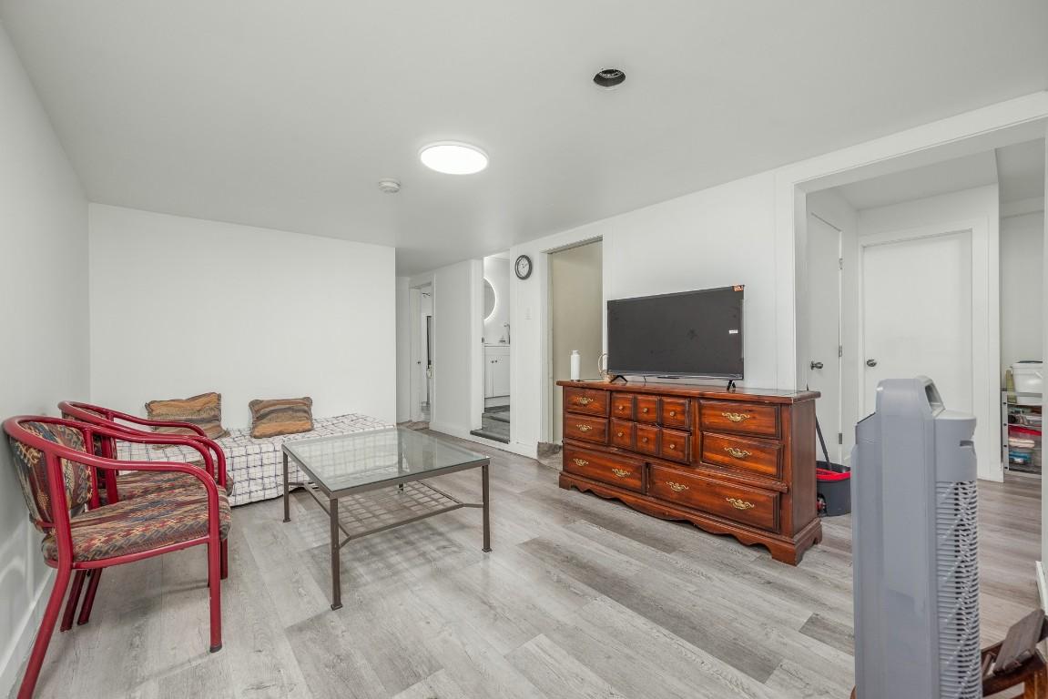 









1903


29

Crescent,
Vernon,




BC
V1T 1Y6

