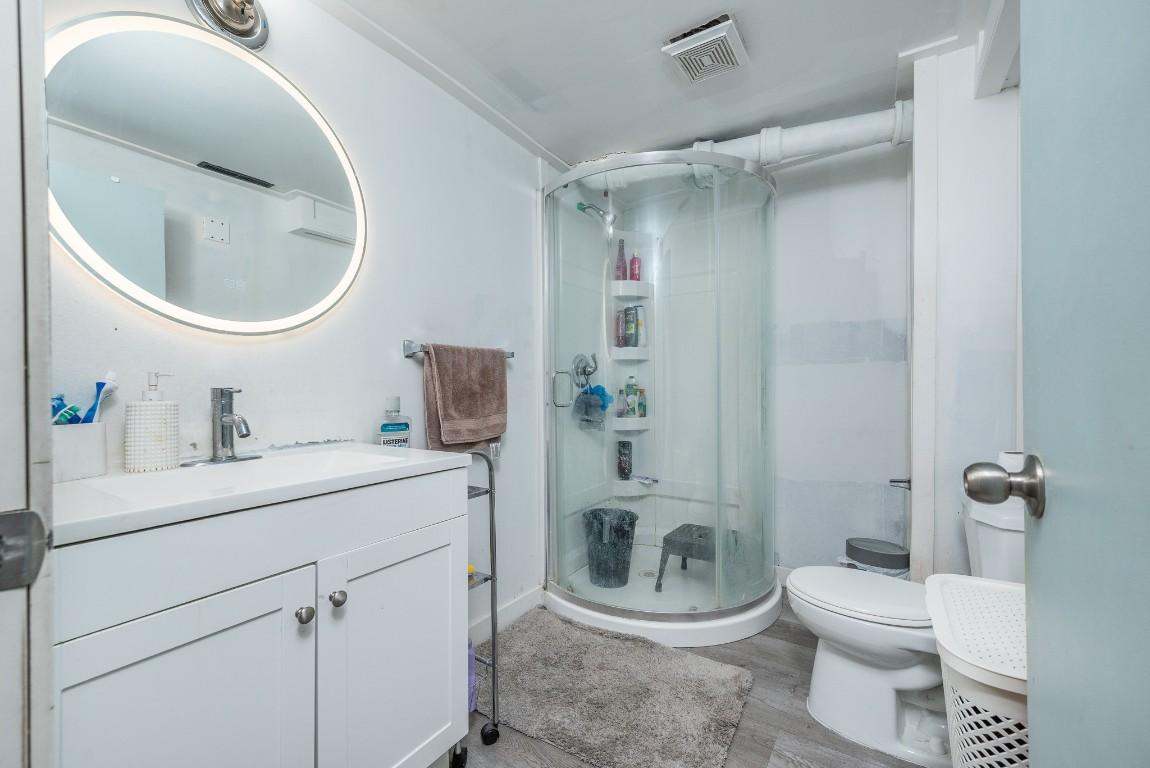 









1903


29

Crescent,
Vernon,




BC
V1T 1Y6

