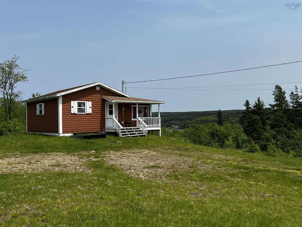 












112 Lakeview Lane

,
West Lochaber,







NS
B2G 2L3

