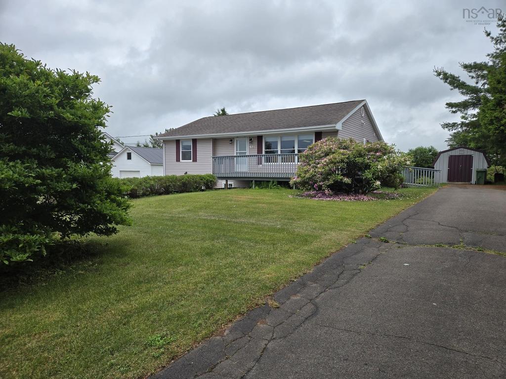 












132 MacLaughlin Avenue

,
Lower Onslow,




NS
B6L 5G6

